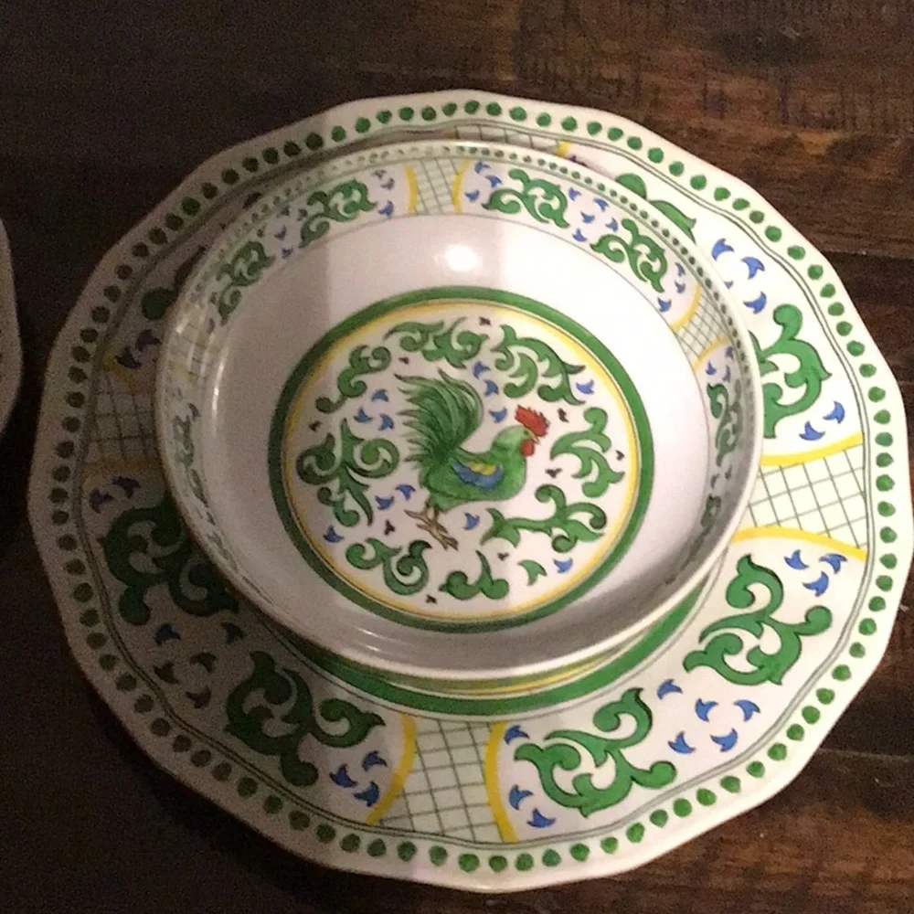 Lot of 4 Melamine Plates and Bowls